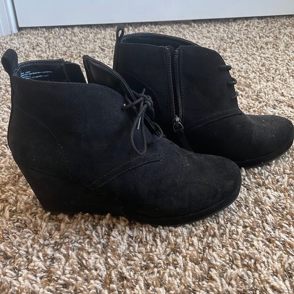Black Wedge Heels - Picture 1 of 1